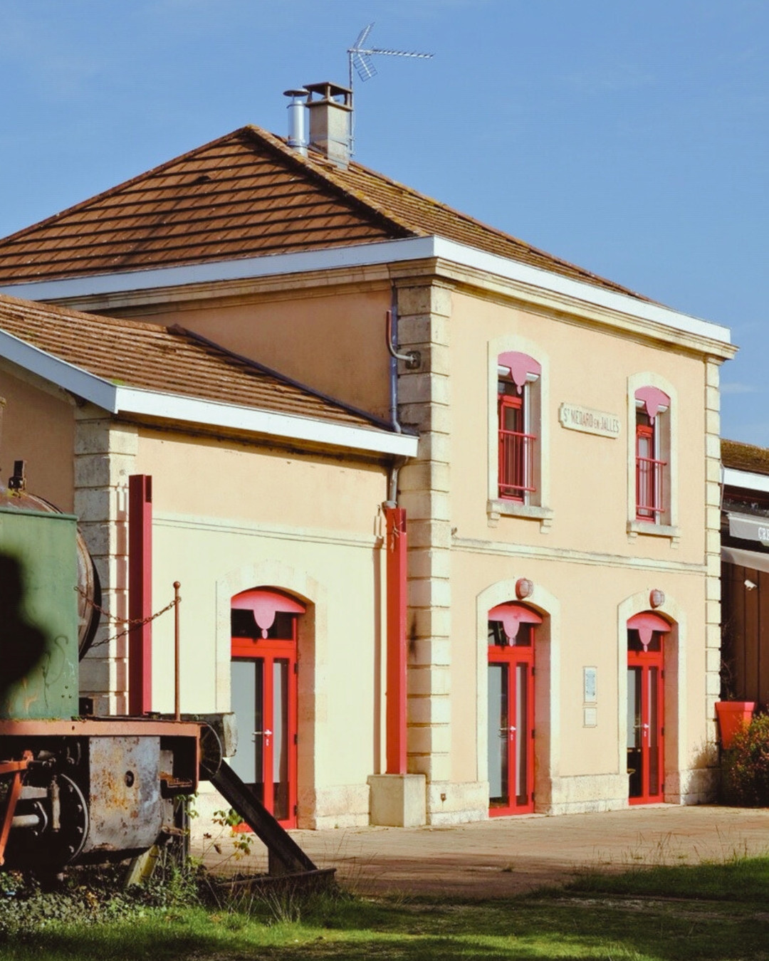 Entrée de la Gare de Saint-Médard-en-Jalle connue aujourd'hui sous le nom de Gare cycliste
